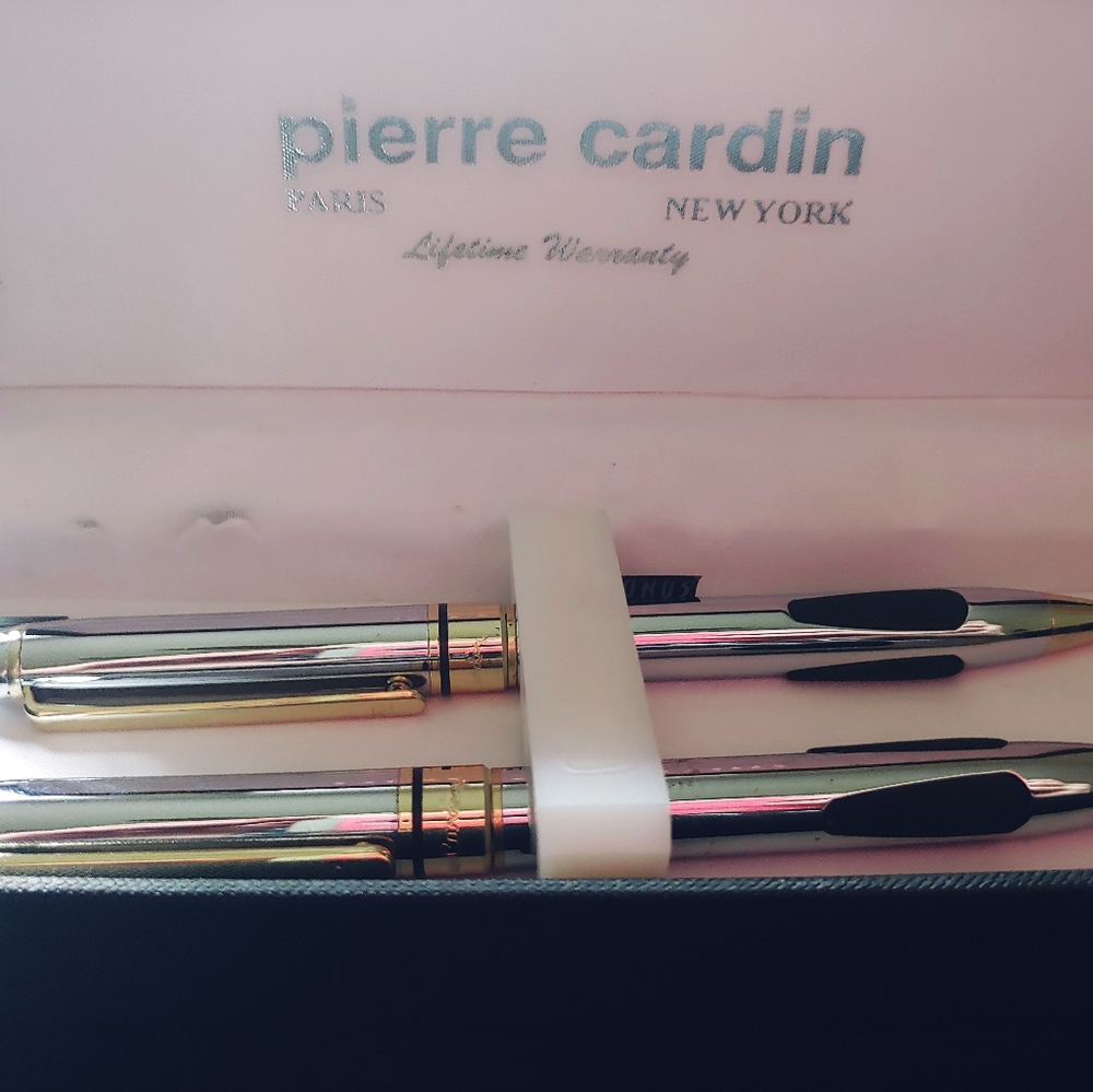 Fancy silver pen set